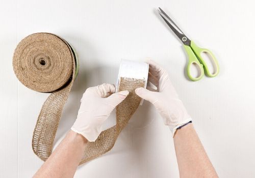 Décorer des boîtes de conserve