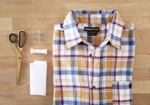 Réparer un accroc sur une chemise : astuces couture