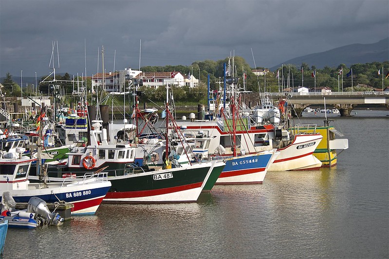 Saint-Jean-de-Luz, cité mythique de la côte basque entre mer et montagne